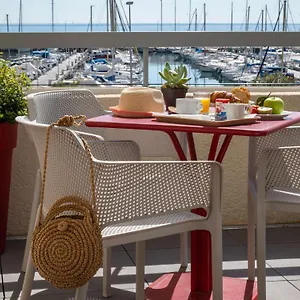 Hotel Ibis Budget Bord De Mer, Menton